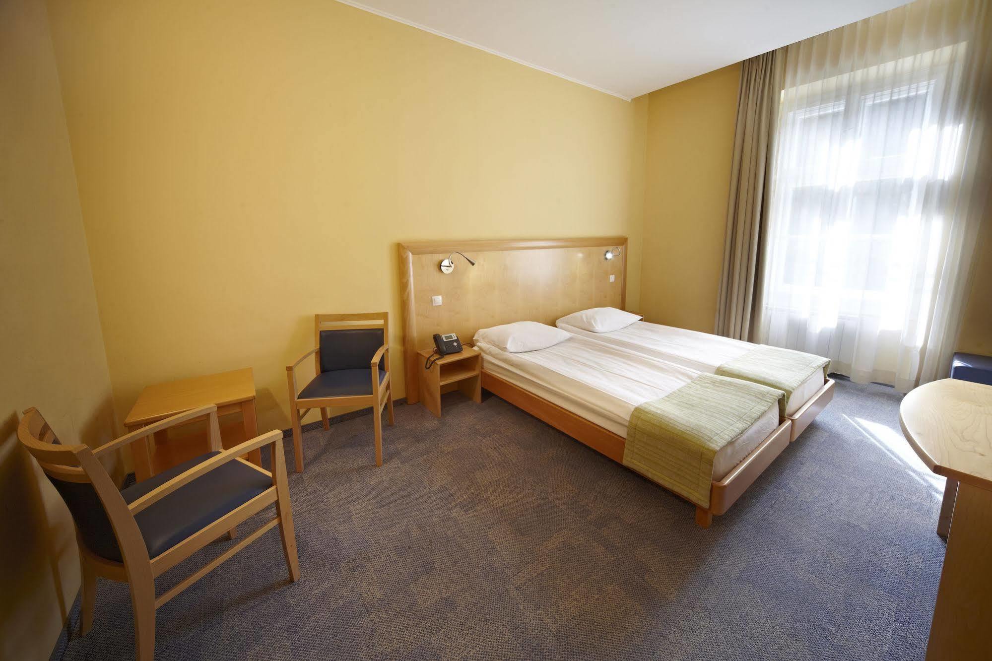 Depadansa Hotel Park - Terme Dobrna Luaran gambar