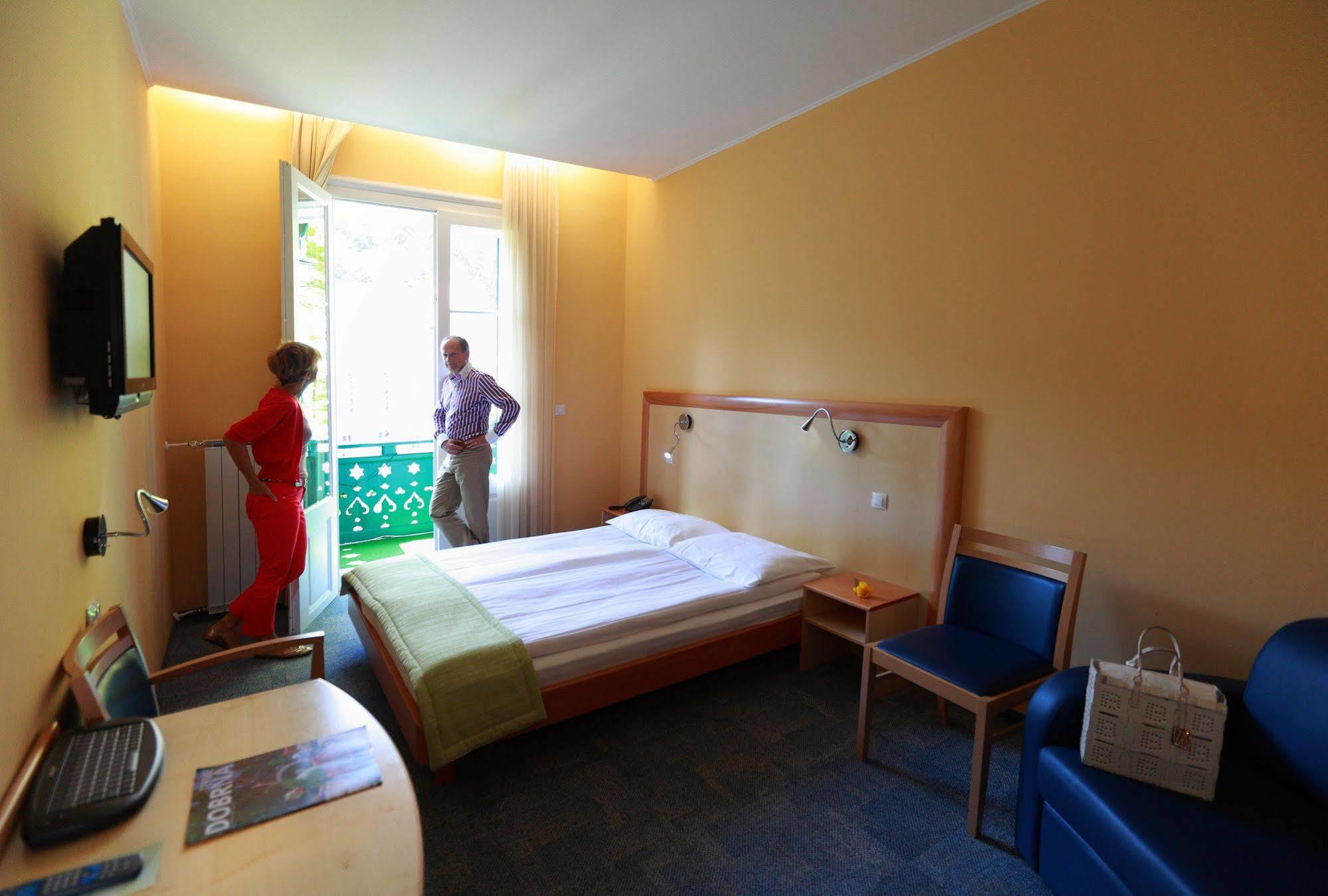 Depadansa Hotel Park - Terme Dobrna Luaran gambar
